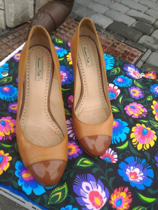 Massimo Dutti skórzane czółenka r.37